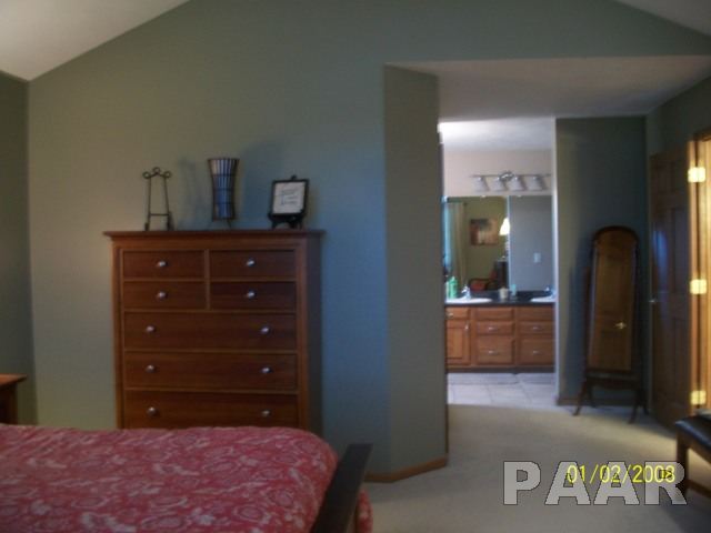 327 Wilmor Road Washington, IL 61571 - Photo 9 of 15 Gallery Image 9