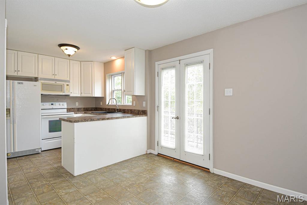 12857 Town And Four Drive, Unit 12857 St. Louis, MO 63141 - Photo 7 of 30