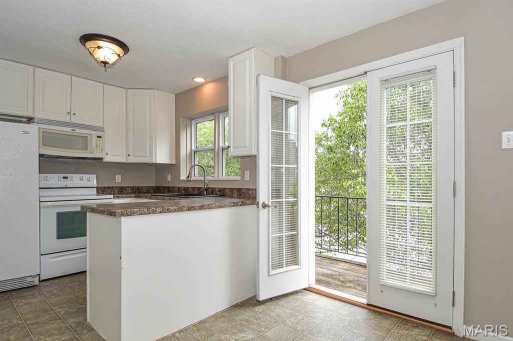 12857 Town And Four Drive, Unit 12857 St. Louis, MO 63141 - Photo 8 of 30