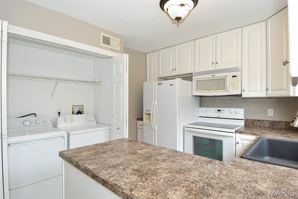 12857 Town And Four Drive, Unit 12857 St. Louis, MO 63141 - Photo 9 of 30