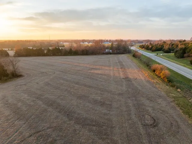 $329,500 | Northwest B Highway, Urich, MO 64788