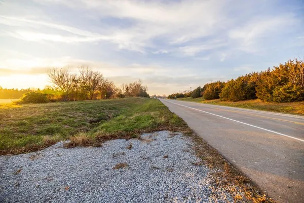$298,200 | Northwest B Highway, Urich, MO 64788