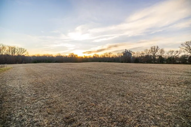 $329,500 | Northwest B Highway, Urich, MO 64788