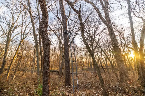 $298,200 | Northwest B Highway, Urich, MO 64788