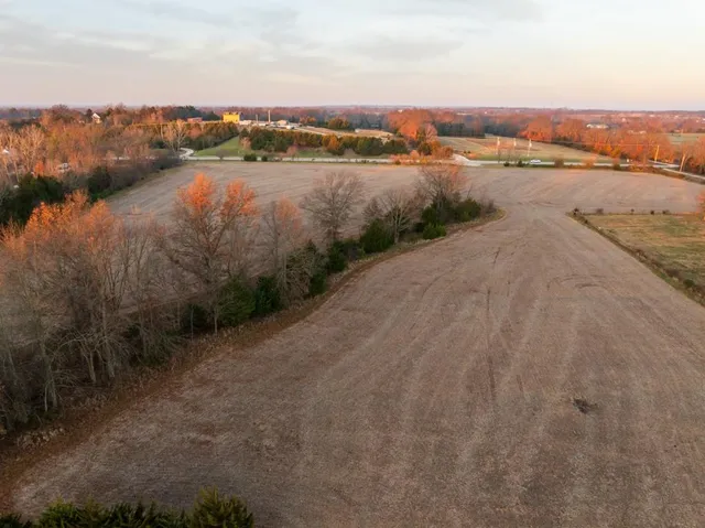 $329,500 | Northwest B Highway, Urich, MO 64788