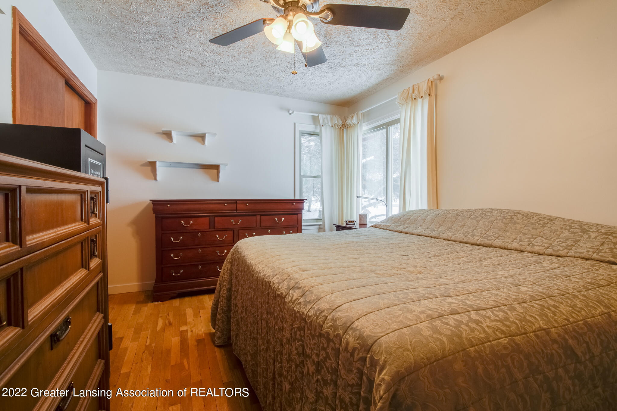 15832 Brook Road Lansing, MI 48906 - Photo 13 of 42 15832_Brook_Rd_BROCK-31