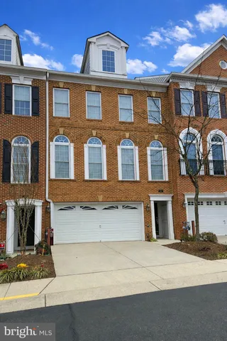 $860,000 | 4017 Verret Drive, Unit 51, Fairfax, VA 22030