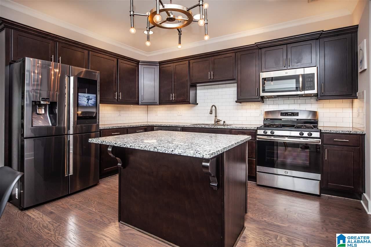 1445 Valley Trace Birmingham, AL 35210 - Photo 3 of 37