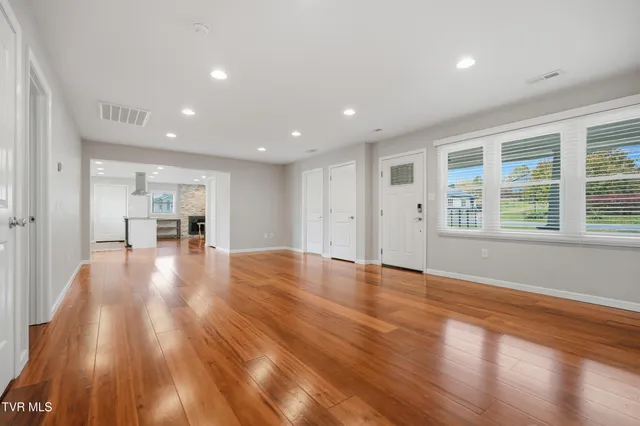 $399,985 | 7067 Reedy Creek Road, Bristol, VA 24202