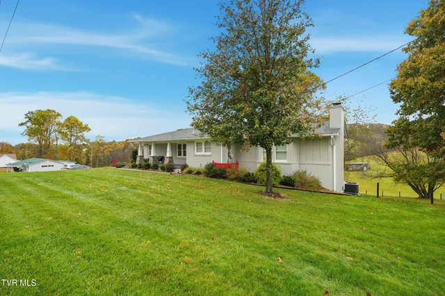 $399,985 | 7067 Reedy Creek Road, Bristol, VA 24202