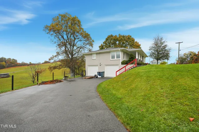 $399,985 | 7067 Reedy Creek Road, Bristol, VA 24202