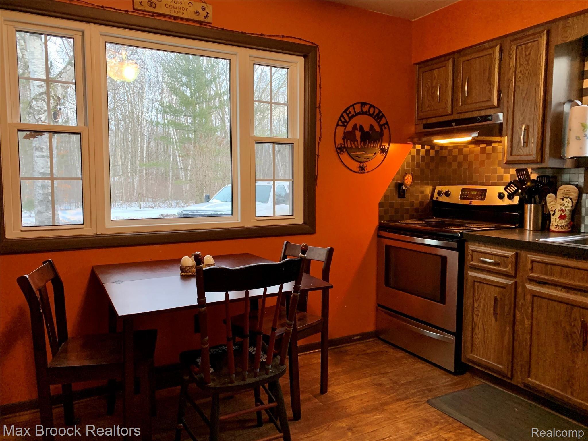 725 Wirbel Road Pinconning, MI 48650 - Photo 19 of 89 CDF28F9F-DE18-4482-8109-1E1A4BE5F061.jpeg