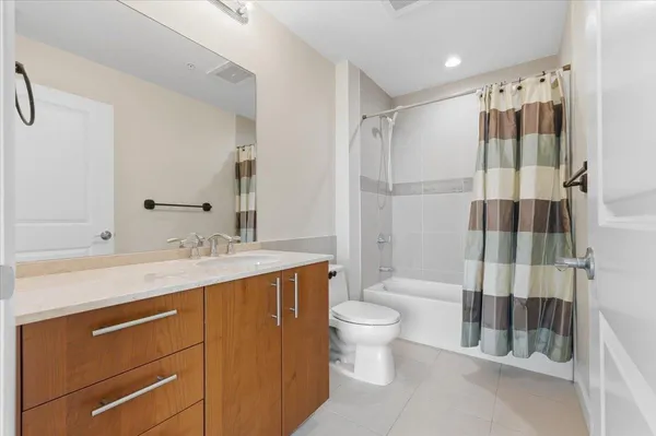 $3,650 | 1945 South Ocean Drive, Unit 509, Hallandale Beach, FL 33009