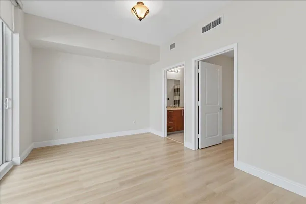 $3,650 | 1945 South Ocean Drive, Unit 509, Hallandale Beach, FL 33009