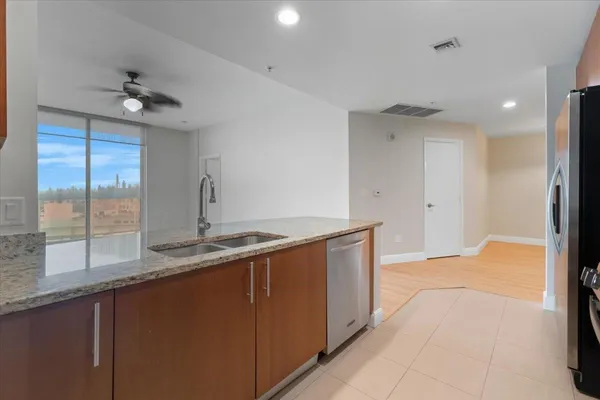 $3,650 | 1945 South Ocean Drive, Unit 509, Hallandale Beach, FL 33009
