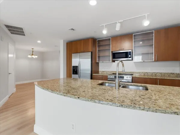 $3,650 | 1945 South Ocean Drive, Unit 509, Hallandale Beach, FL 33009