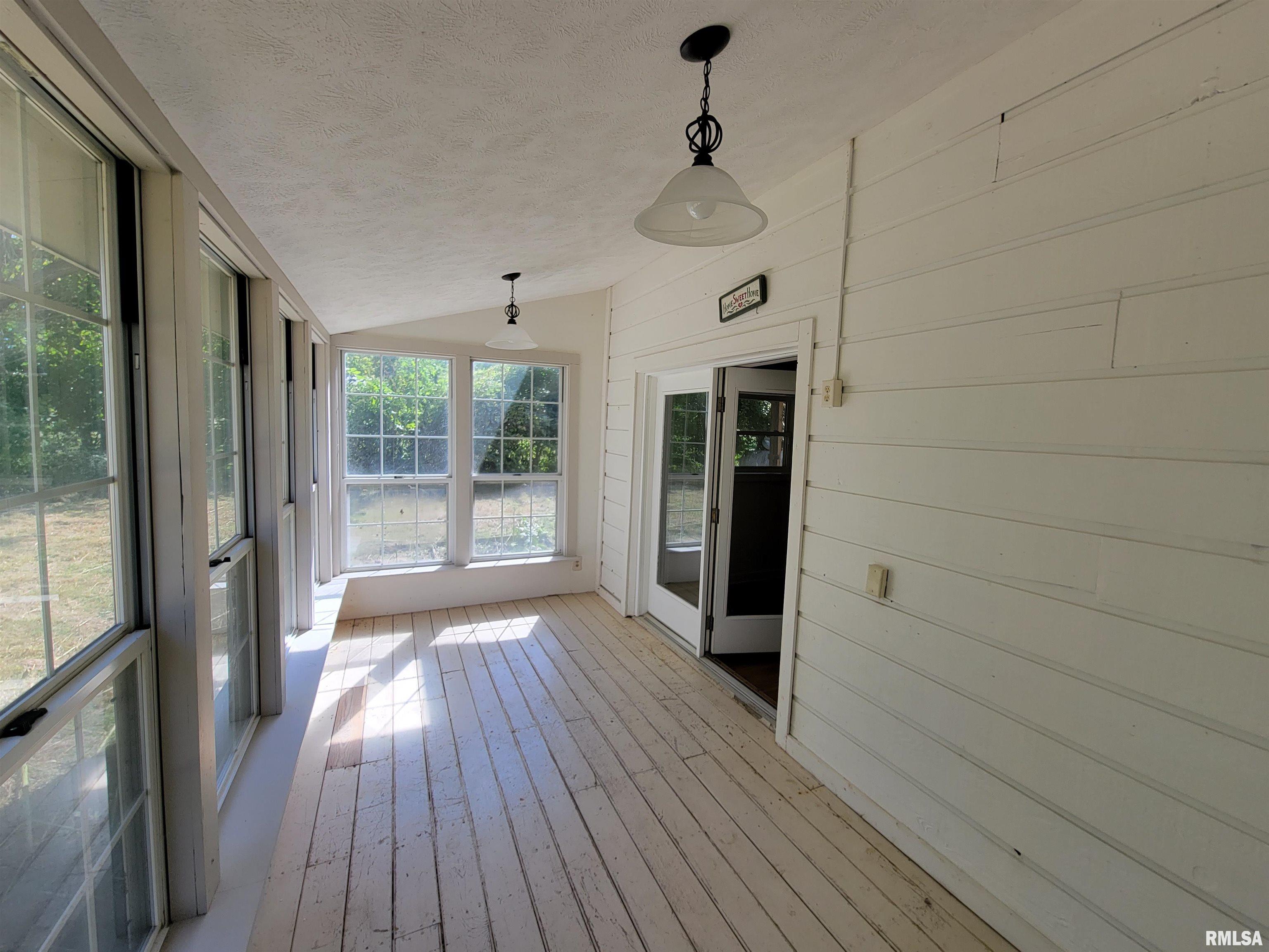 458 South John Wayne Road Dawson, IL 62520 - Photo 23 of 25 Gallery Image 23