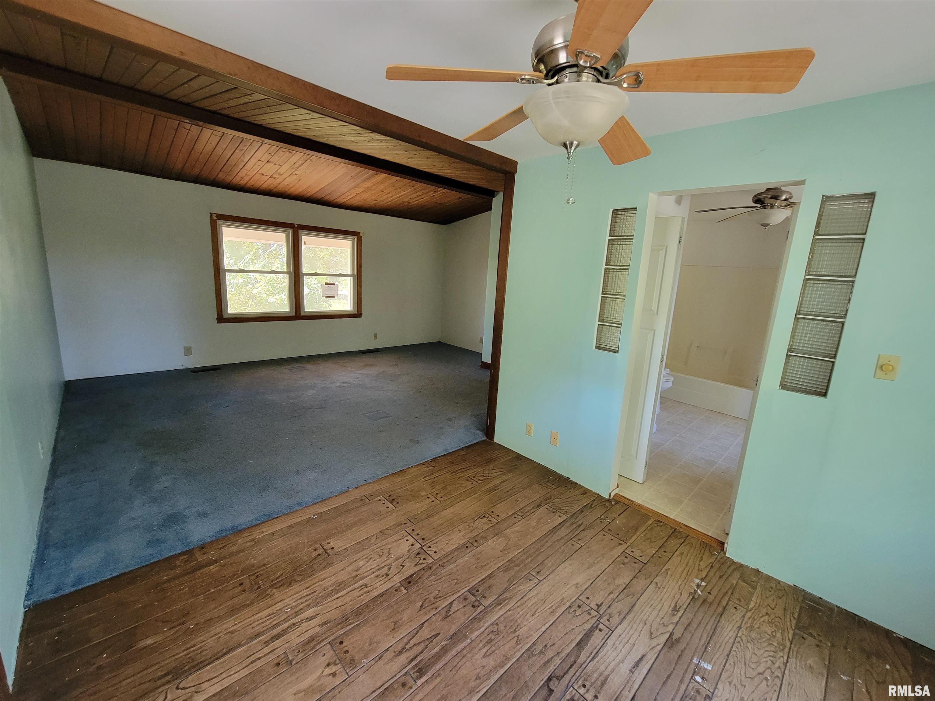 458 South John Wayne Road Dawson, IL 62520 - Photo 7 of 25 Gallery Image 7