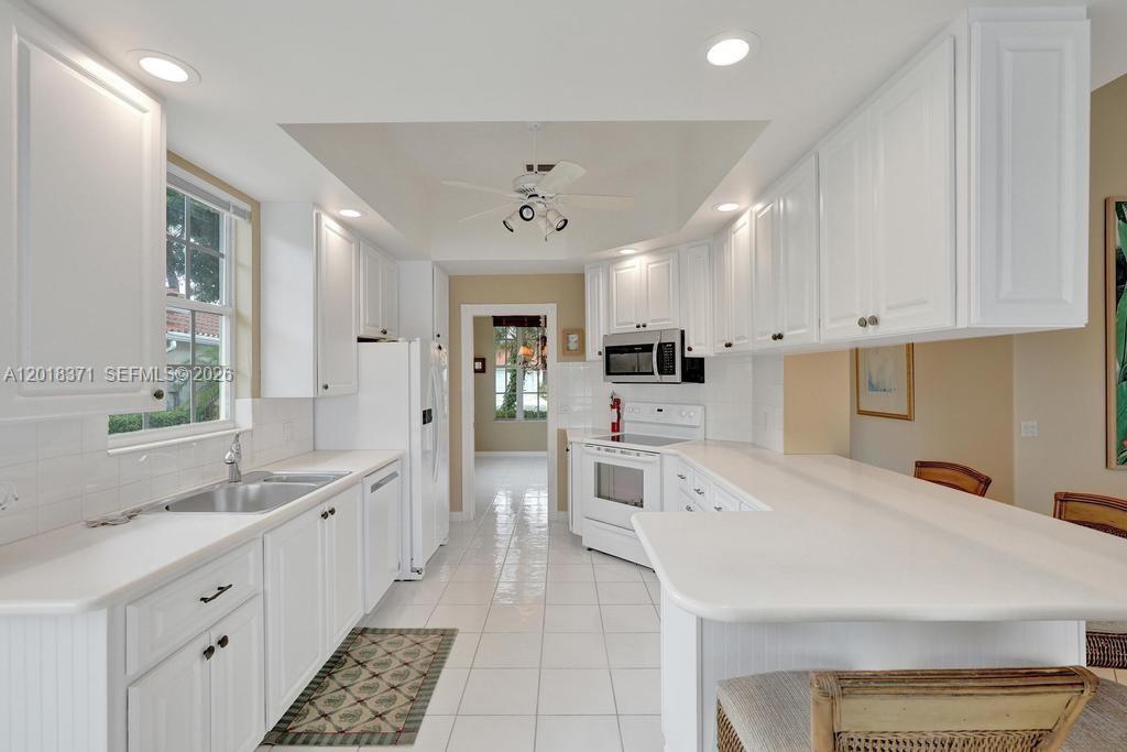 7968 Southeast Double Tree Drive Hobe Sound, FL 33455 - Photo 16 of 45