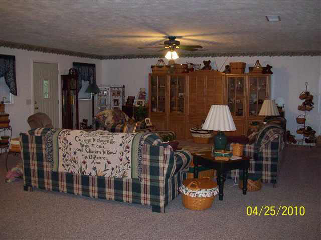 6750 East Motsinger Road Pekin, IN 47165 - Photo 3 of 11 Gallery Image 3