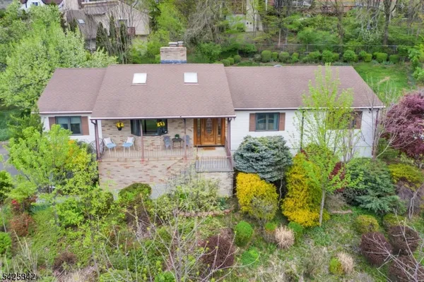 $899,000 | 204 Queens Lane, Mountainside, NJ 07092