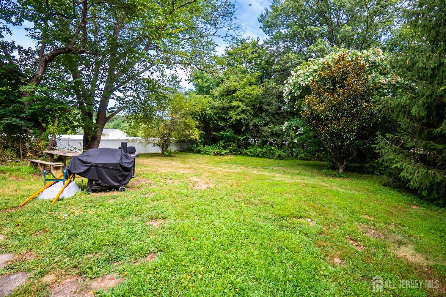288 Dutch Neck Road East Windsor, NJ 08520 - Photo 4 of 32 Gallery Image 4
