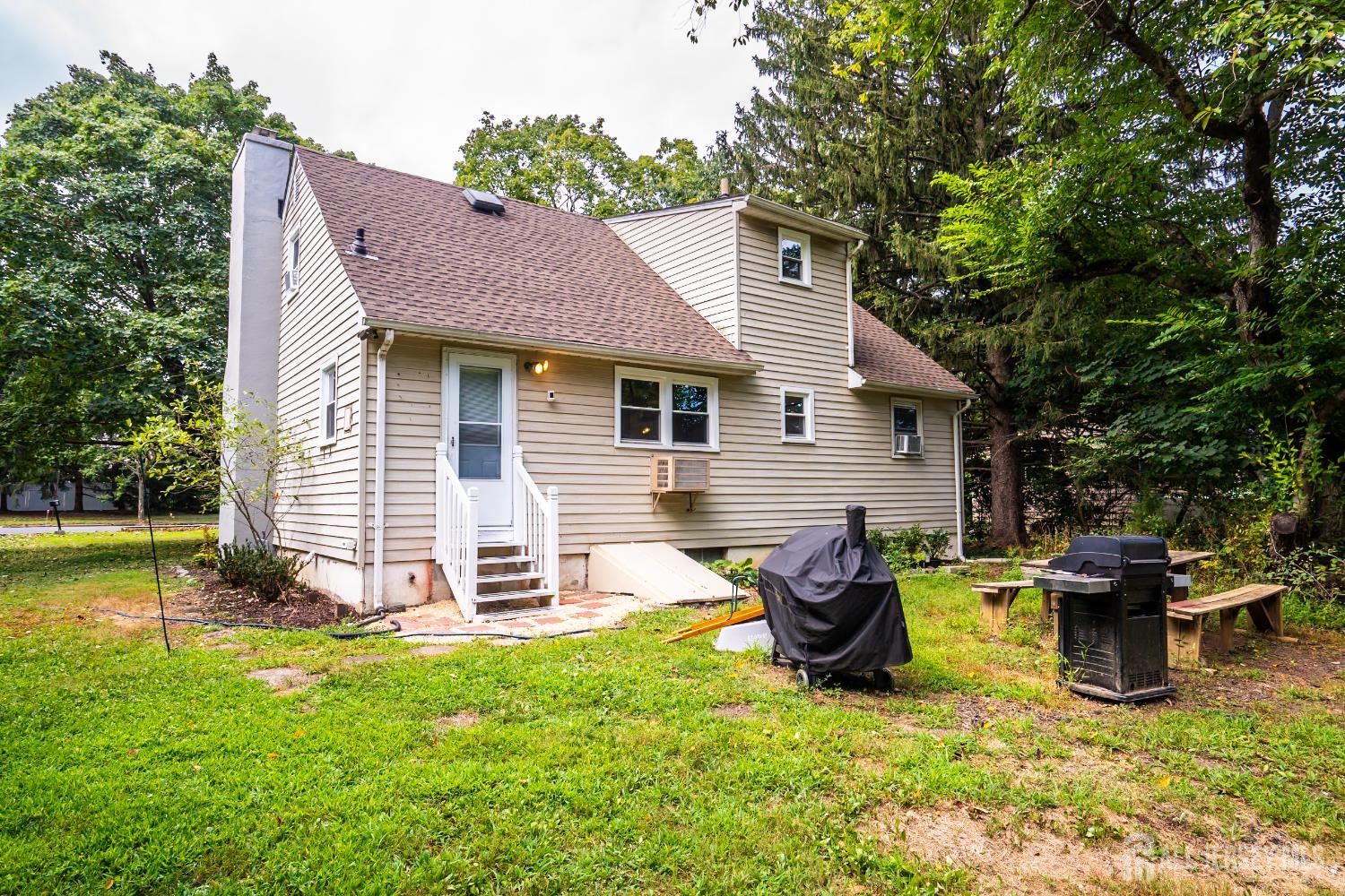 288 Dutch Neck Road East Windsor, NJ 08520 - Photo 5 of 32 Gallery Image 5