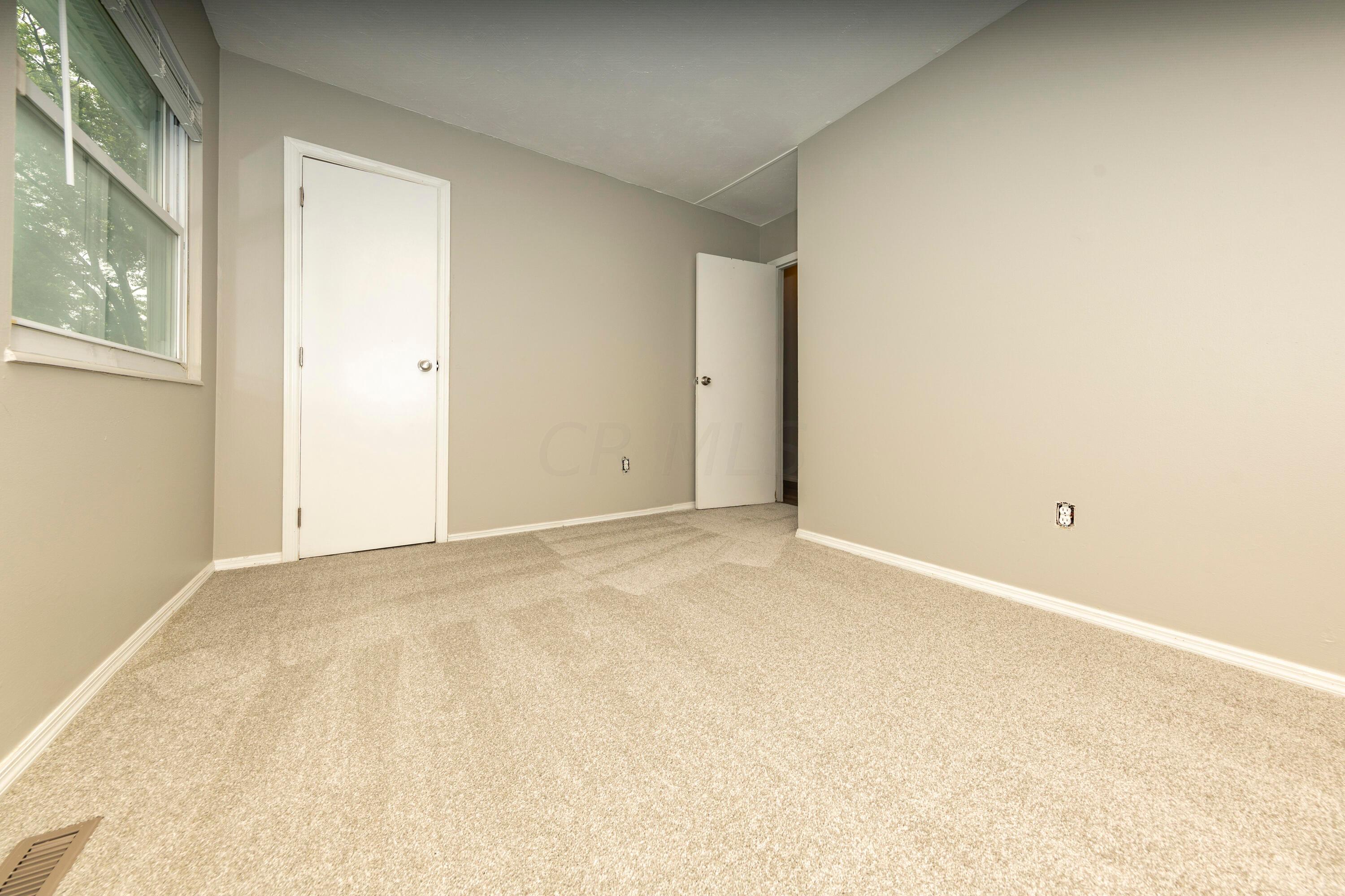 3280 Arnsby Road Columbus, OH 43232 - Photo 7 of 15 Bedroom_Arnsby_081023_HA__A1931.JPG