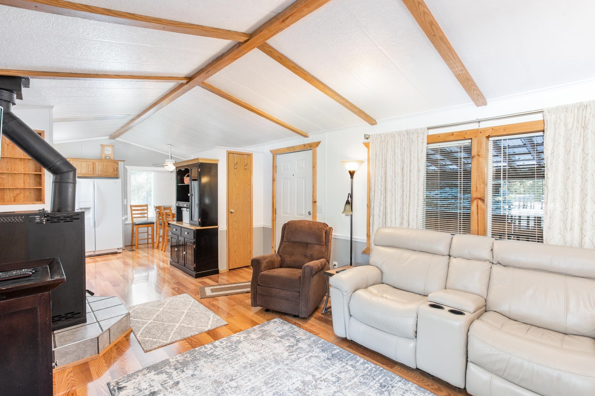 402 Henry Road Elk, WA 99009 - Photo 5 of 41