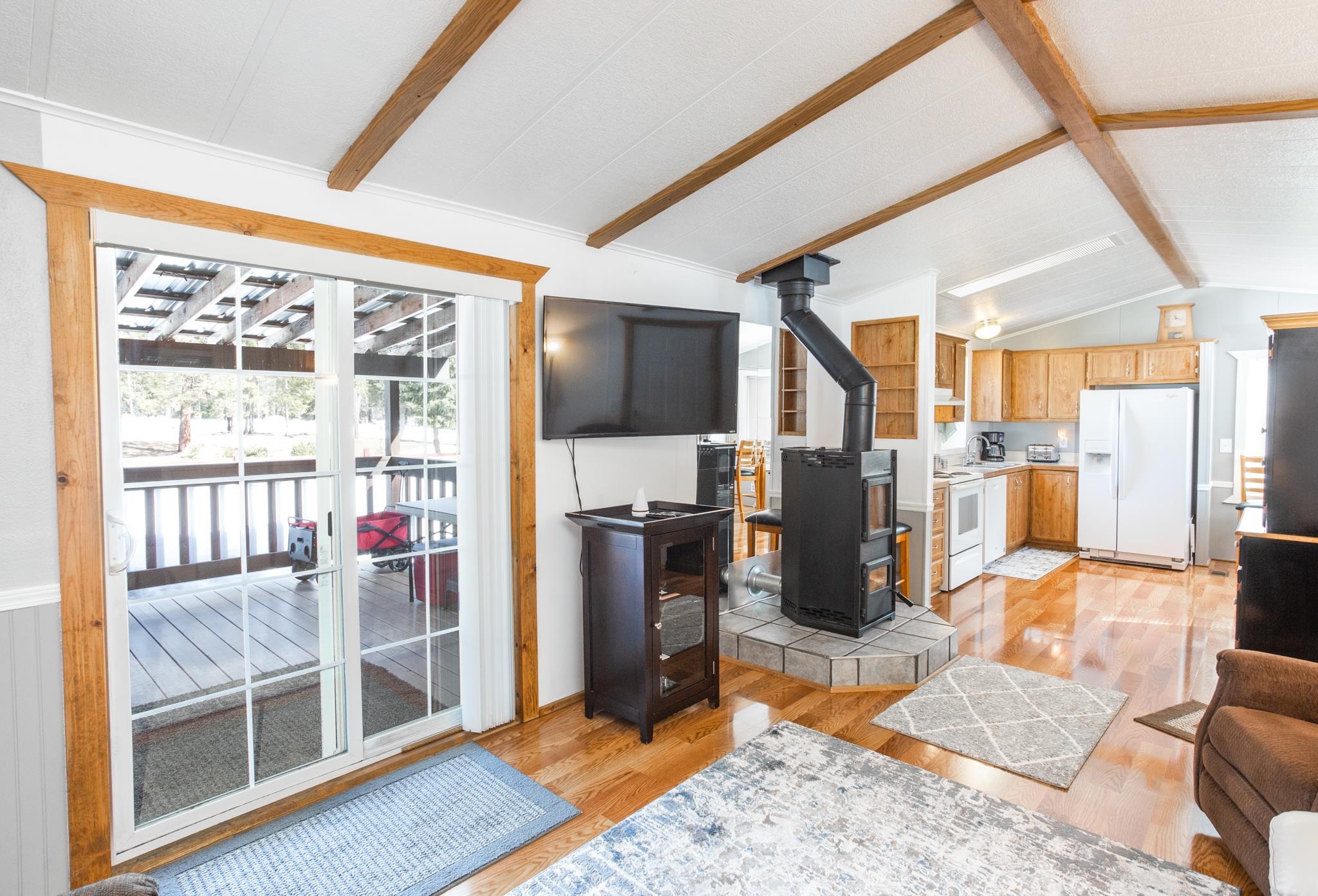 402 Henry Road Elk, WA 99009 - Photo 6 of 41