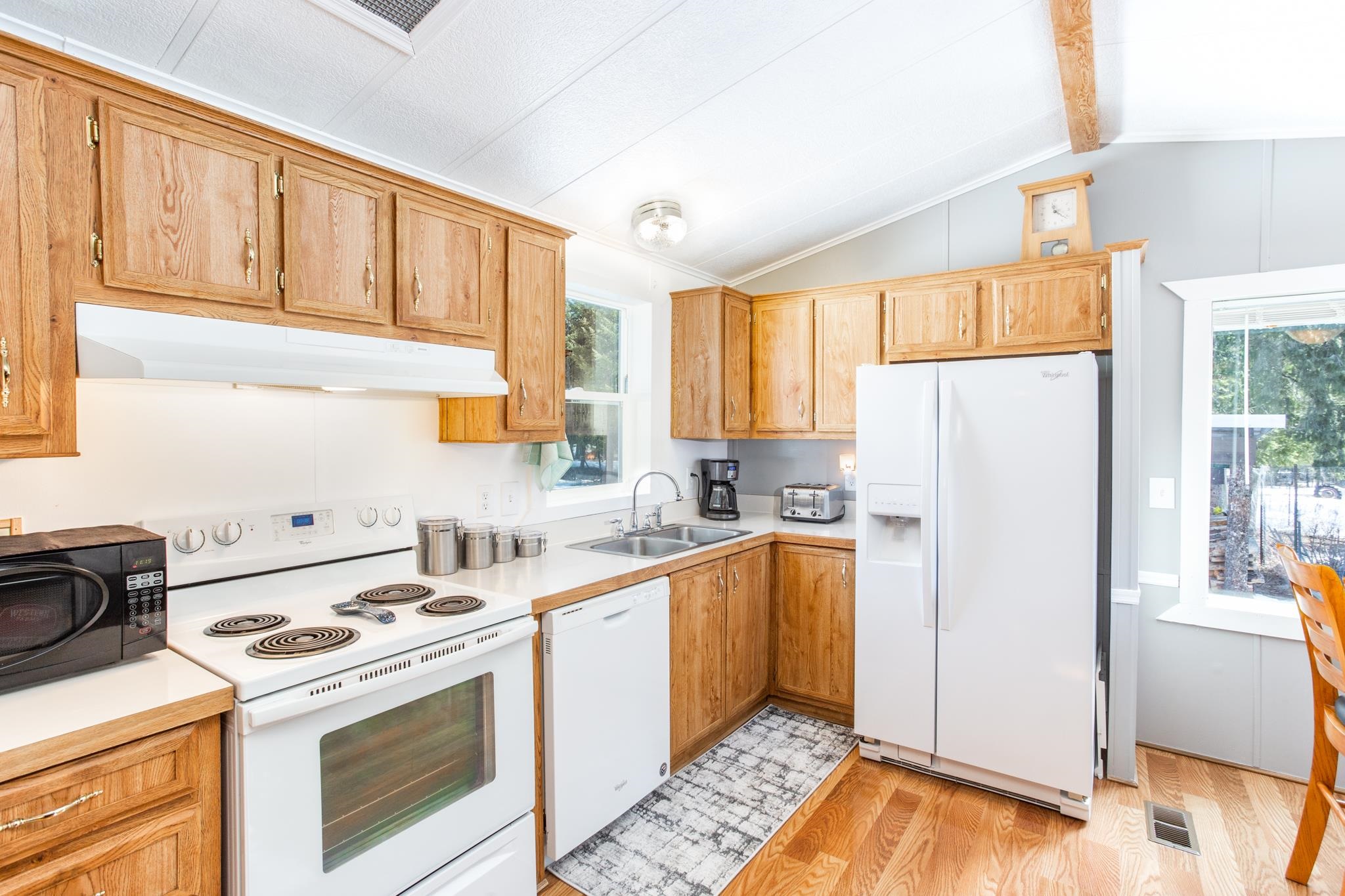 402 Henry Road Elk, WA 99009 - Photo 9 of 41