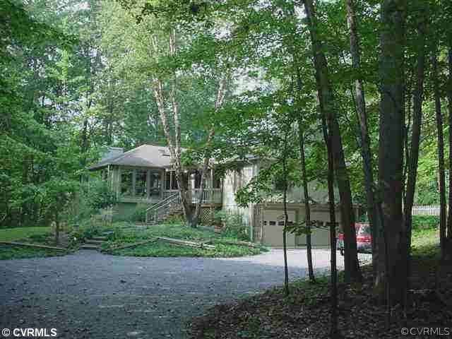 12286 Welling Hall Road Doswell, VA 23047 - Photo 18 of 24 Exterior Front - Full view of house as you come do