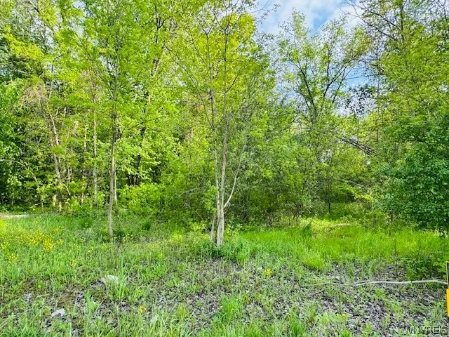 $99,900 | 3883 East Robinson Road, Amherst, NY 14228