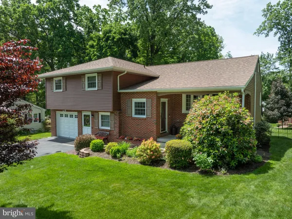 $495,000 | 684 Wiltshire Drive, State College, PA 16803