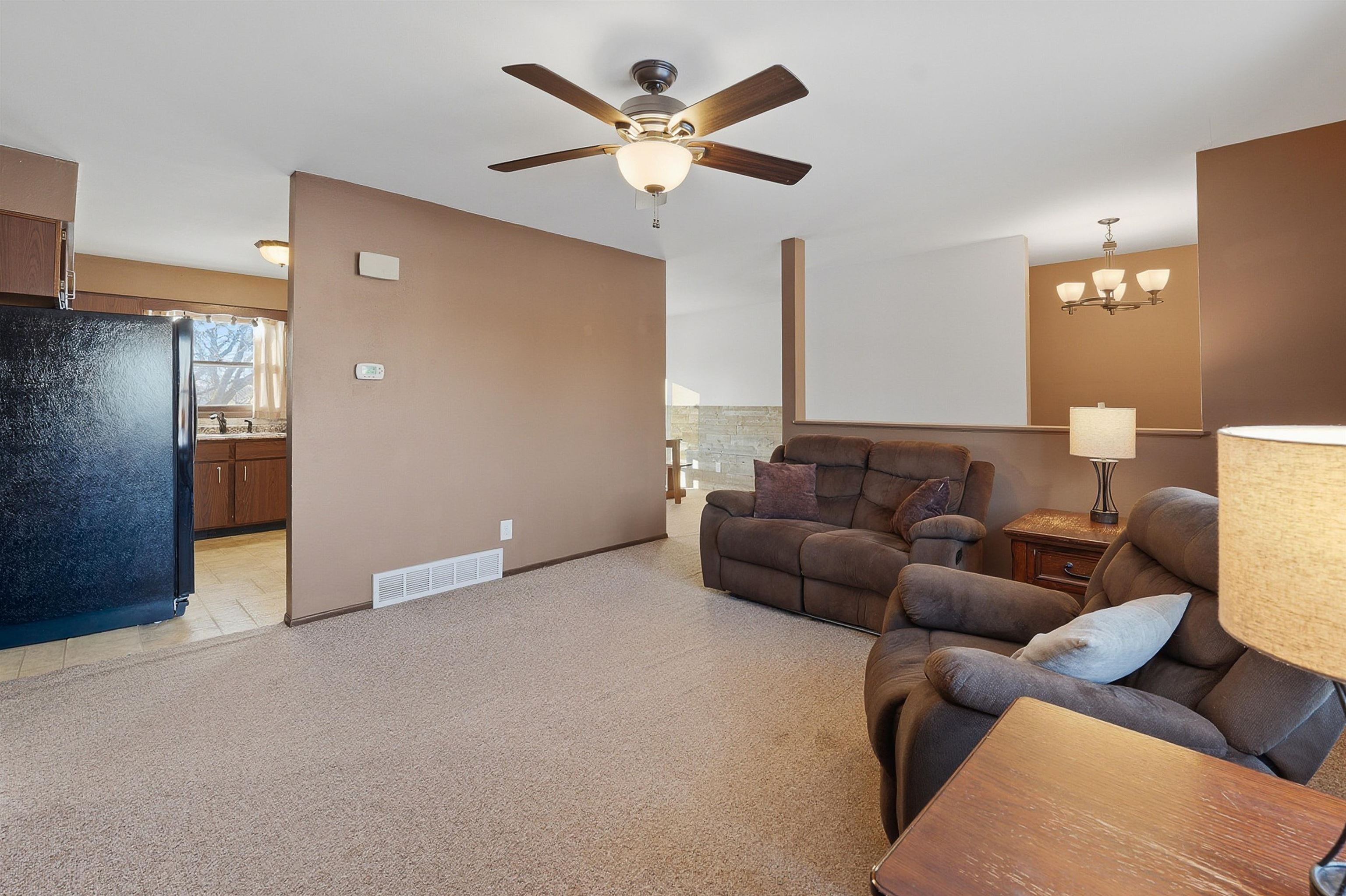 238 South Street Juneau, WI 53039 - Photo 2 of 29