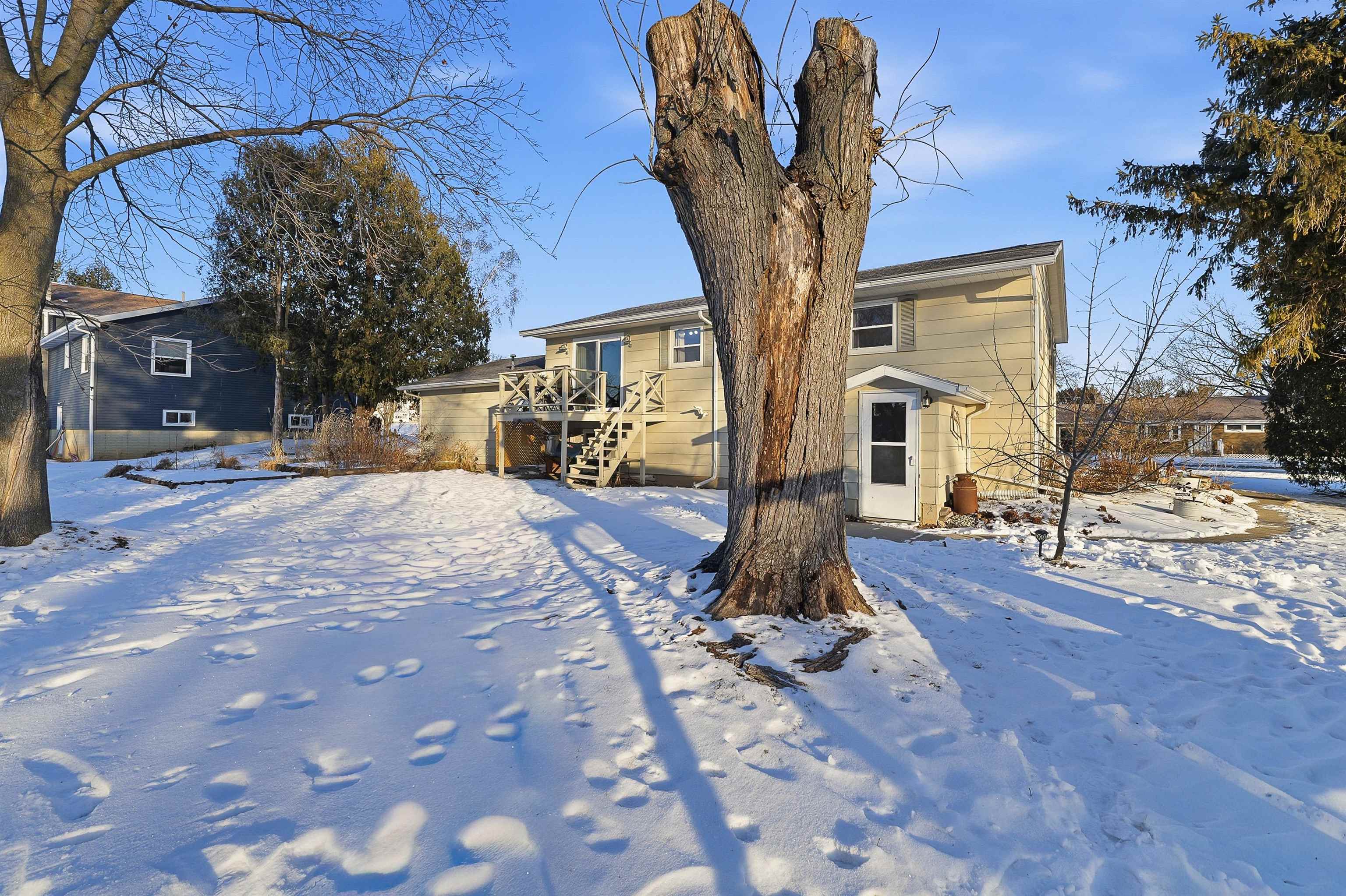 238 South Street Juneau, WI 53039 - Photo 24 of 29