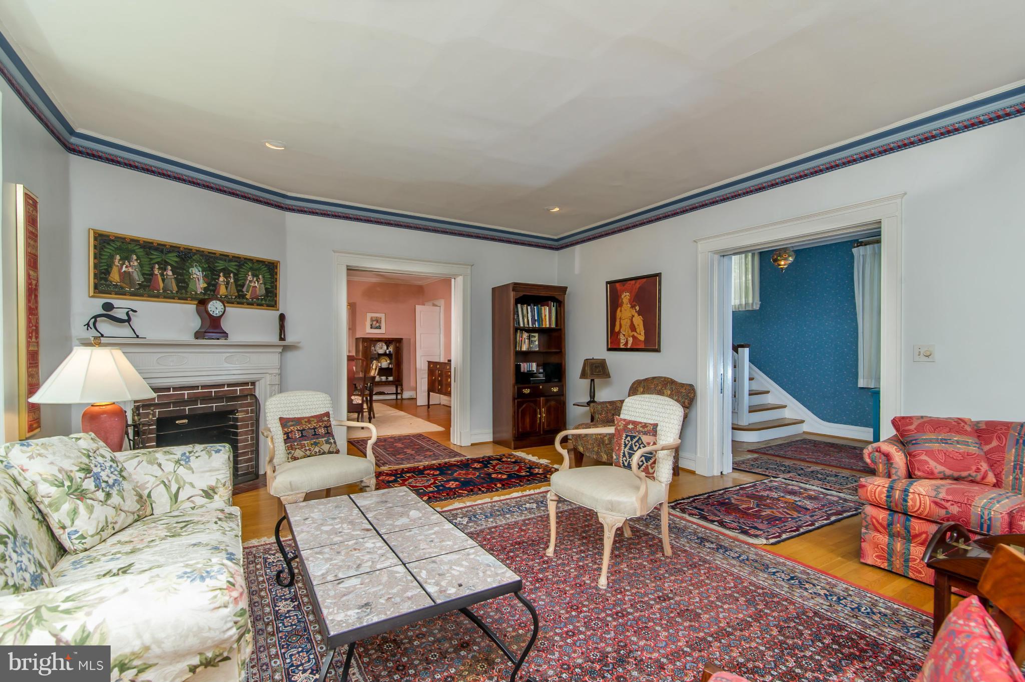 104 Woodlawn Road Baltimore, MD 21210 - Photo 5 of 30 Living Room