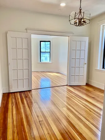$2,600 | 48 Endicott Street, Unit 2R, Salem, MA 01970