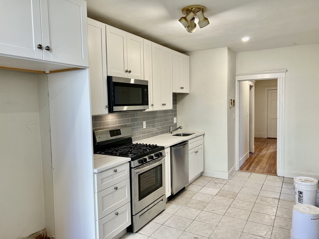 48 Endicott Street, Unit 2R Salem, MA 01970 - Photo 15 of 15