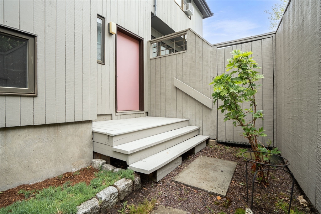 99-101 Larch Road, Unit 99 Cambridge, MA 02138 - Photo 36 of 38