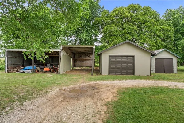 $164,900 | 2049 Cr 2300, Caney, KS 67333