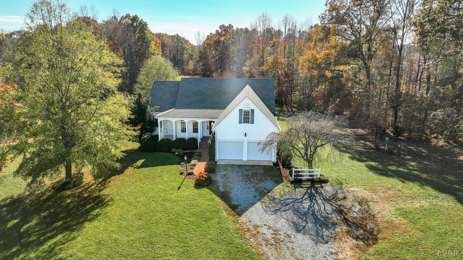 1835 Aspen Road Phenix, VA 23959 - Photo 3 of 84