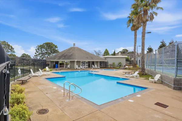 $1,450,000 | 812 Ram Lane, Foster City, CA 94404