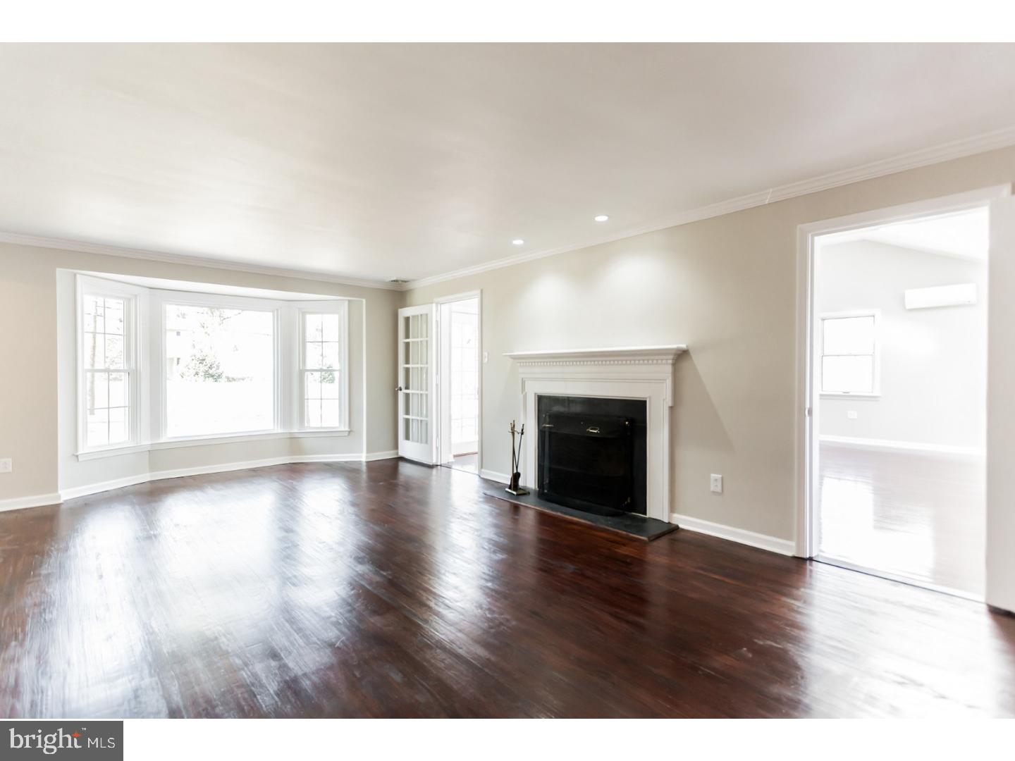 489 Old Eagle School Road Wayne, PA 19087 - Photo 10 of 25 Living Room