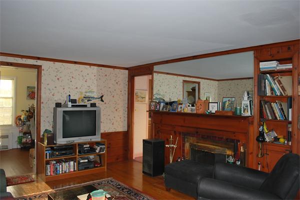 9 Chickatabot Road Quincy, MA 02169 - Photo 3 of 19 Gallery Image 3