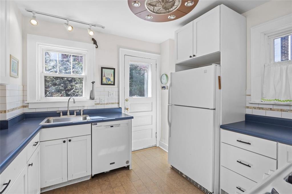 5524 Raleigh Street Pittsburgh, PA 15217 - Photo 10 of 21 Gallery Image 10