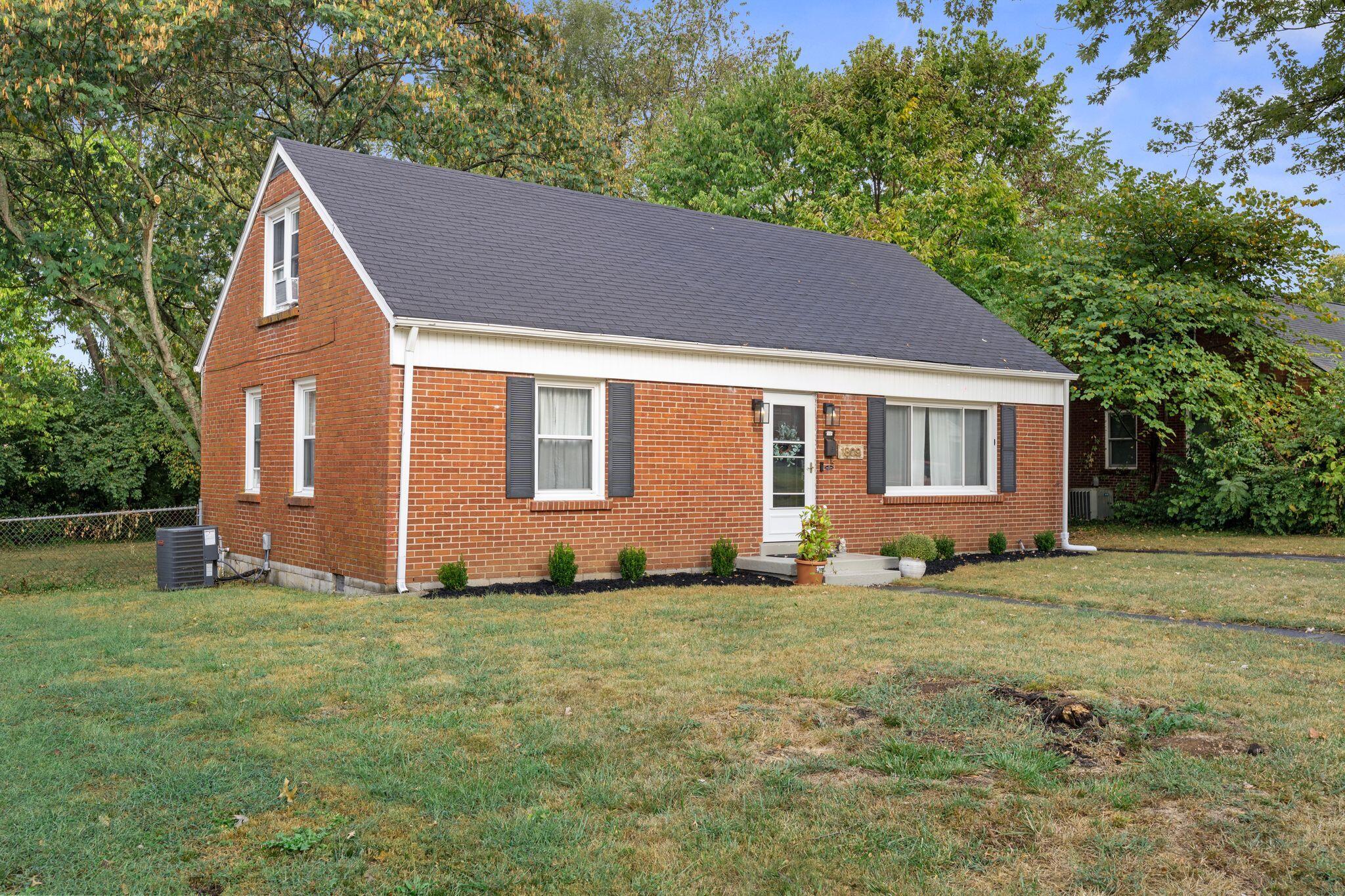 1809 Beacon Hill Road Lexington, KY 40504 - Photo 2 of 36 F2004829
