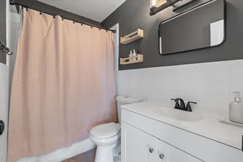 $795,000 | 4921 Northeast 23rd Avenue, Lighthouse Point, FL 33064