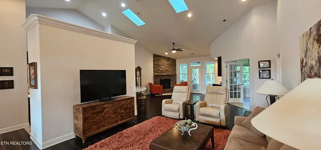 $725,000 | 169 Dudi Trail, Vonore, TN 37885