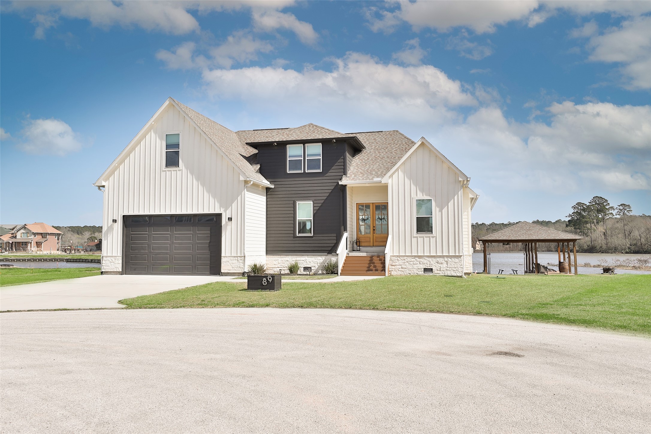 89 Cypress Bend Huntsville, TX 77340 - Photo 3 of 38